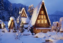 国内足球职业联赛激烈角逐，胜负悬念重重